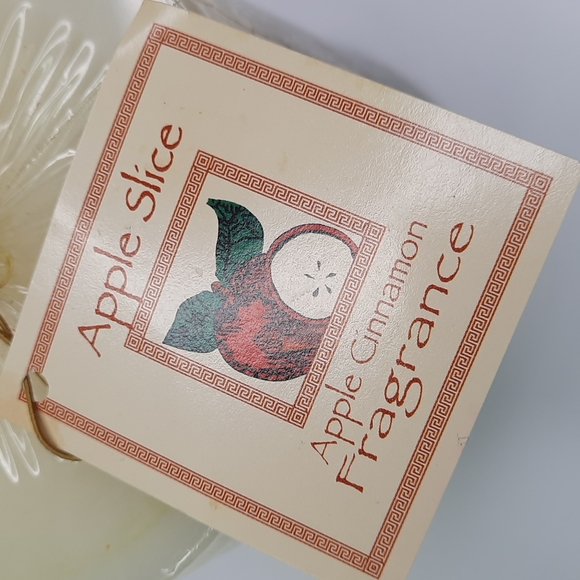Apple Slice handcrafted candle - Picture 2 of 3